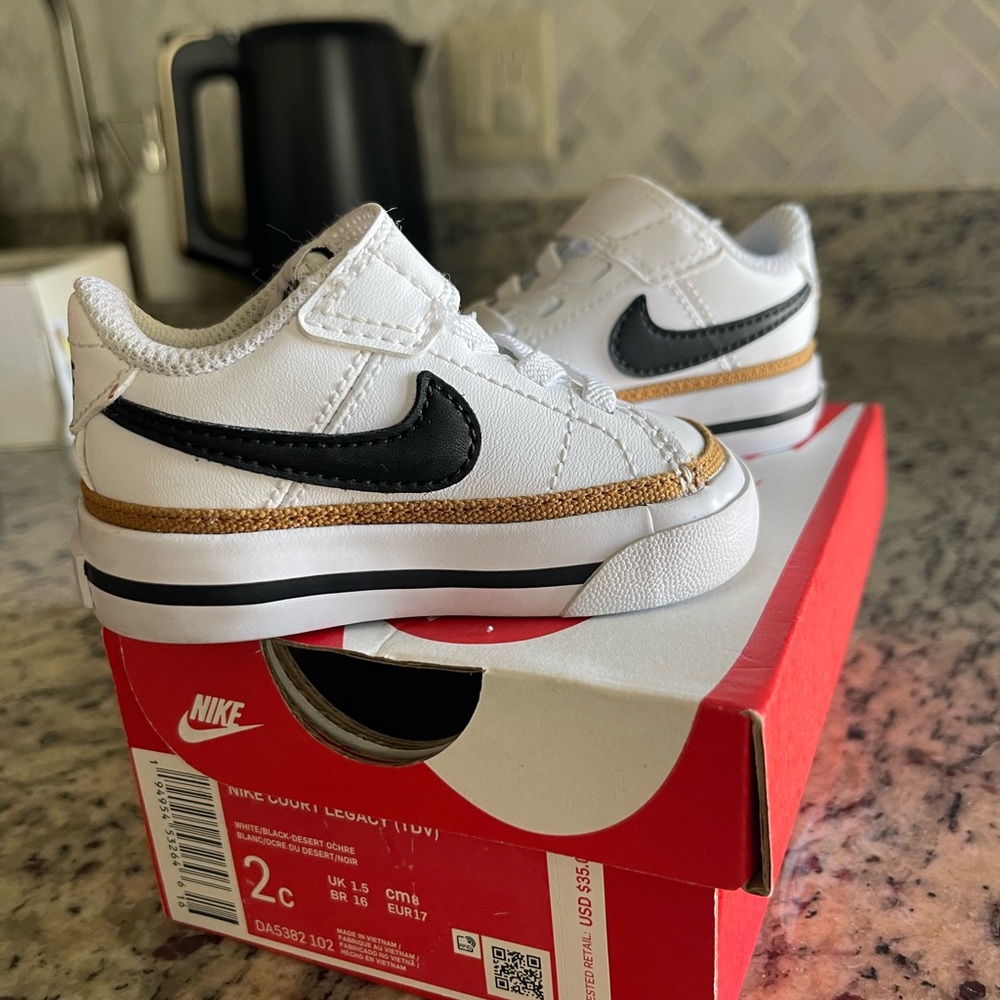 NIKE COURT LEGACY BABY SHOES SIZE 2C